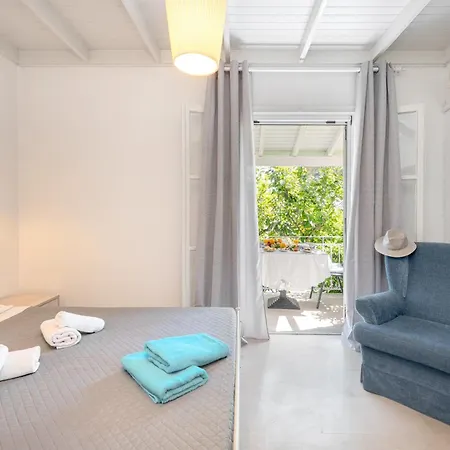 Fiorado Aparthotel Benitses (Corfu)